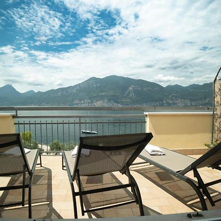 Penthouse Casa Alkea Masse Lake View Brenzone sul Garda Exterior photo