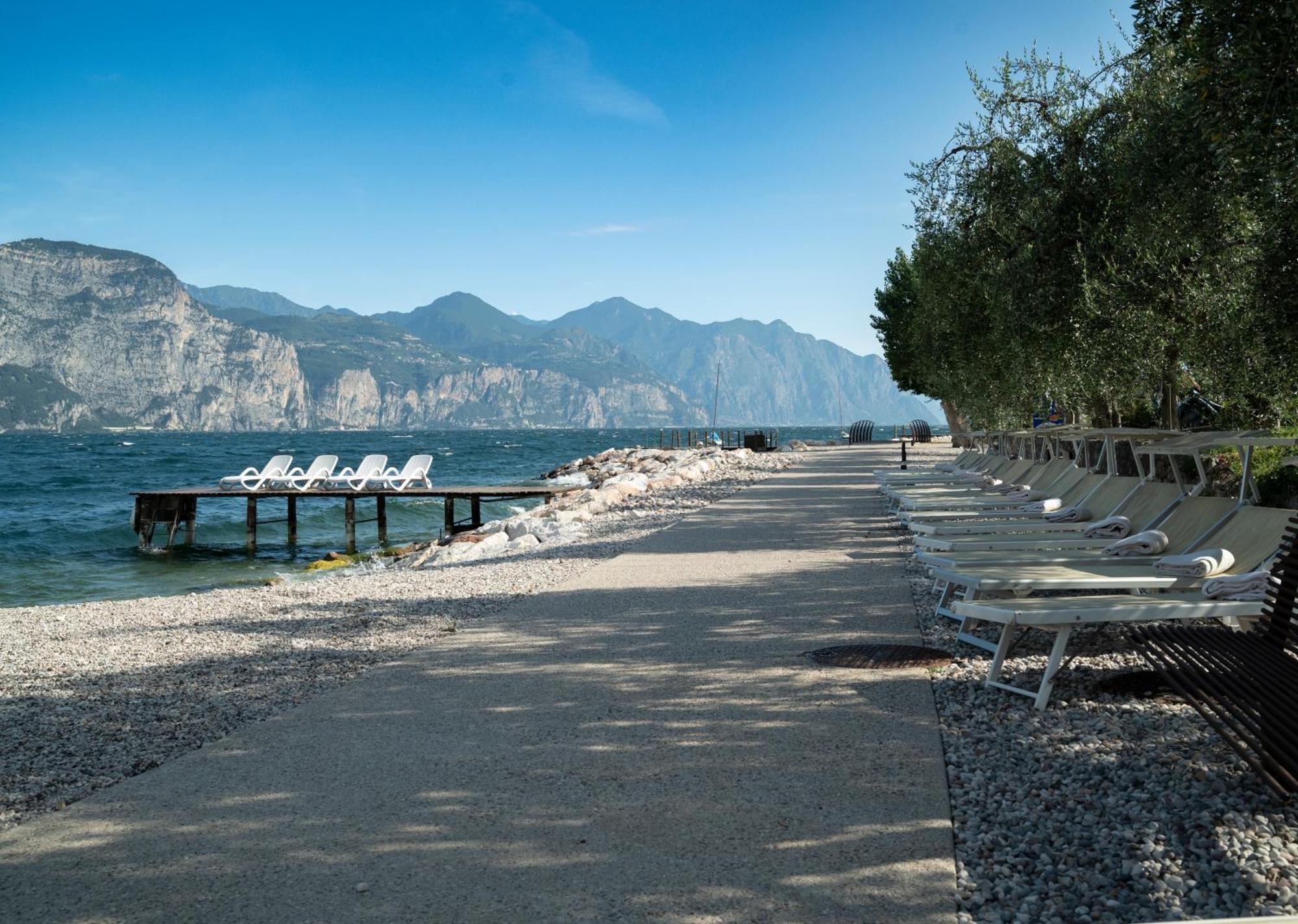 Penthouse Casa Alkea Masse Lake View Brenzone sul Garda Exterior photo